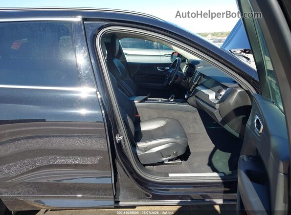 YV4L12RK5P1379511 2023 VOLVO XC60 Black Vista interior delantera
