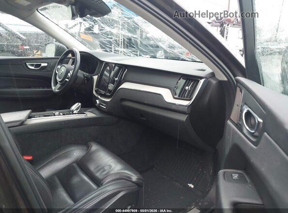 YV4L12RL3N1088723 2022 VOLVO XC60 Gray Widok wnętrza z przodu