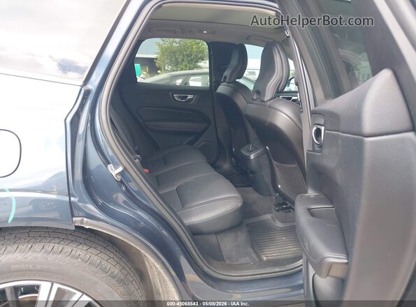 YV4L12RN2P1338084 2023 VOLVO XC60 Blue Вид наклейки з VIN-кодом