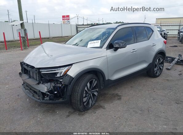 YV4L12UC4S2479330 2025 VOLVO XC40 Silver Front left