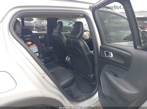 YV4L12UC4S2479330 2025 VOLVO XC40 Silver VIN sticker view