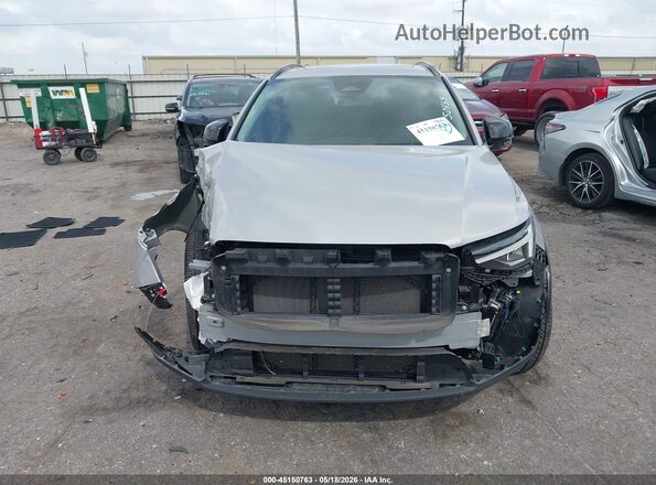YV4L12UC4S2479330 2025 VOLVO XC40 Silver Rear interior view