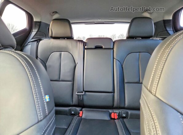 YV4L12UC5S2458650 2025 VOLVO XC40 White უკანა სავარძლების ხედი