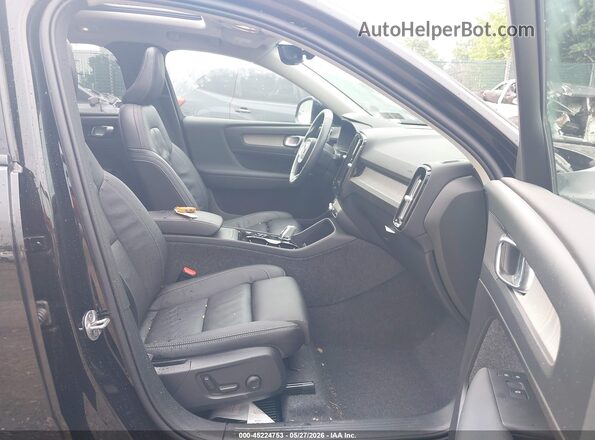 YV4L12UC9S2531583 2025 VOLVO XC40 Черный Вид салона спереди