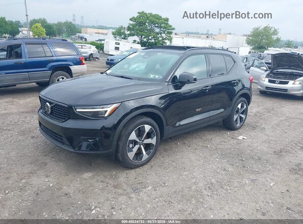 YV4L12UC9S2531583 2025 VOLVO XC40 Черный Передняя левая четверть