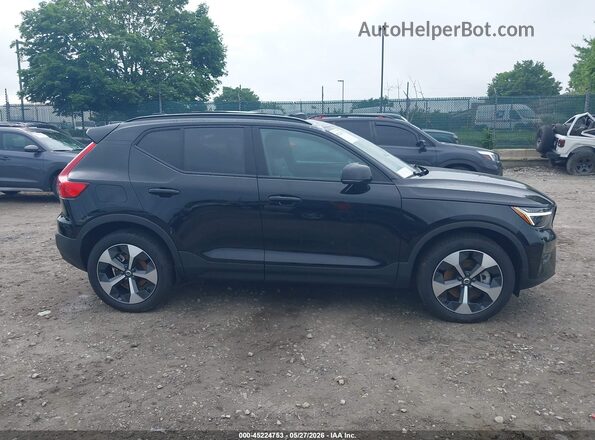 YV4L12UC9S2531583 2025 VOLVO XC40 Черный Вид задней части салона