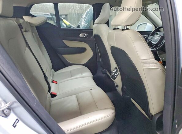 YV4L12UE1R2295782 2024 VOLVO XC40 Blue უკანა სავარძლების ხედი