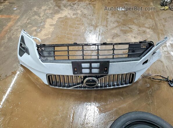 YV4L12UE1R2295782 2024 VOLVO XC40 Blue ძრავის განყოფილების ხედი