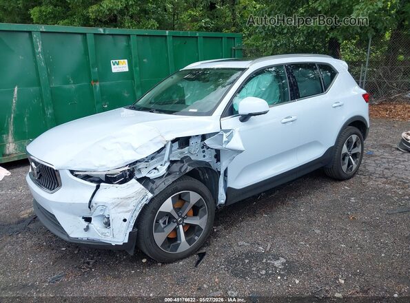 YV4L12UE6S2552196 2025 VOLVO XC40 Blue Передня ліва чверть