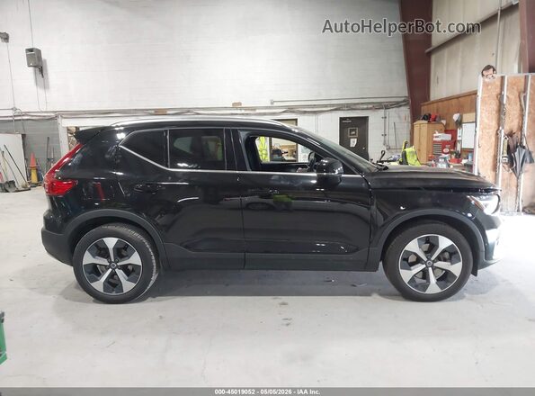 YV4L12UEXS2513465 2025 VOLVO XC40 Черный Вид задней части салона