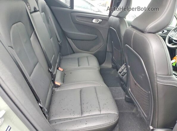 YV4L12UJ1S2570263 2025 VOLVO XC40 Green 