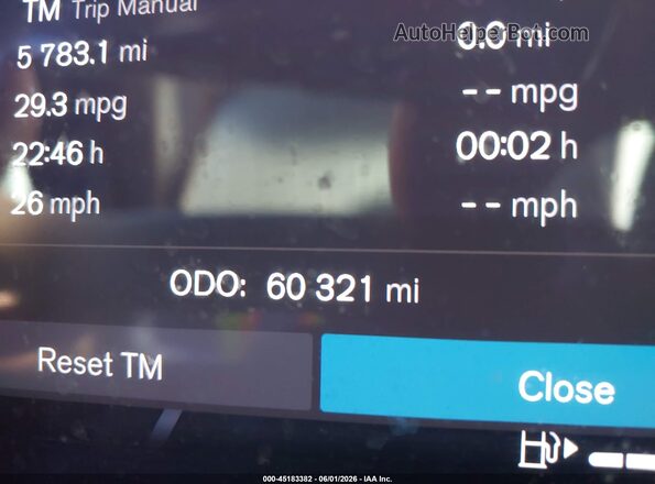 YV4L12UK1P2967889 2023 VOLVO XC40 White 