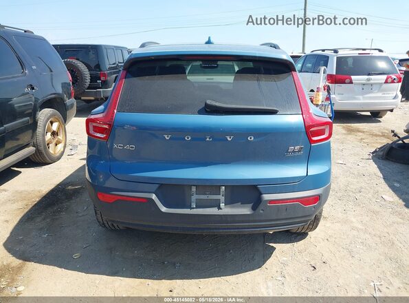 YV4L12UK5R2324013 2024 VOLVO XC40 Синий 