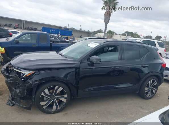 YV4L12ULXR2240066 2024 VOLVO XC40 Black 