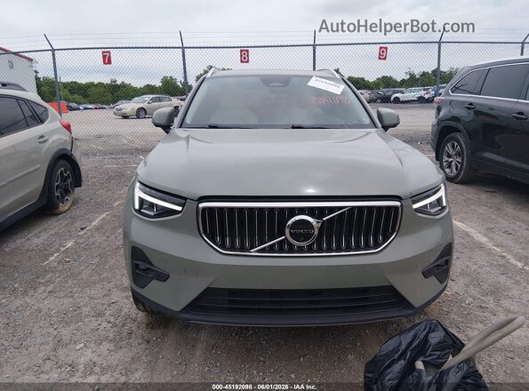 YV4L12UN9P2003230 2023 VOLVO XC40 Green Widok wnętrza z tyłu