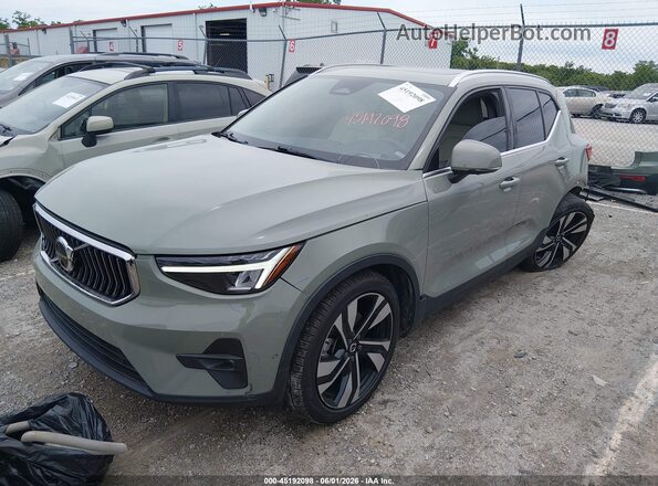 YV4L12UN9P2003230 2023 VOLVO XC40 Green Przód lewy
