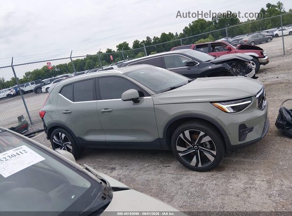 YV4L12UN9P2003230 2023 VOLVO XC40 Green Widok wnętrza 360 stopni