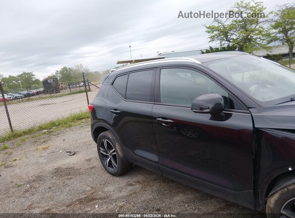 YV4L12UV2P2914743 2023 VOLVO XC40 Black 360 interior view