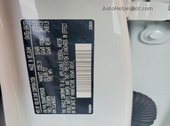 YV4L12UWXP2103426 2023 VOLVO XC40 White Vista de la etiqueta del VIN
