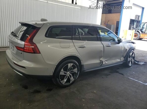 YV4L12WK8S2147539 2025 VOLVO V60 Silver 