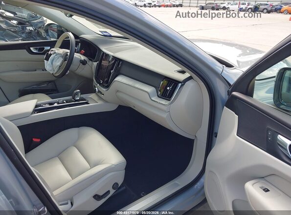 YV4M12RC0S1069059 2025 VOLVO XC60 Blue Front interior view