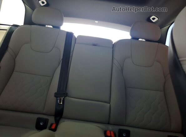 YV4M12RC1T1367220 2026 VOLVO XC60 Tan Widok tylnych siedzeń
