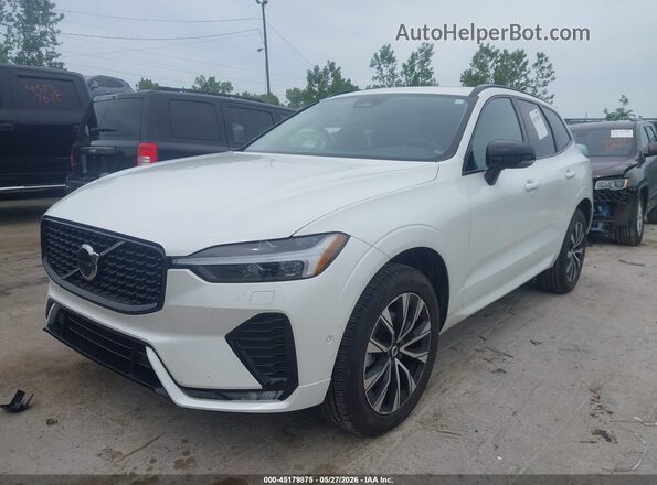 YV4M12RC5S1087587 2025 VOLVO XC60 White Առջևի ձախ երեք քառորդ տեսարան