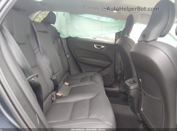 YV4M12RC6S1140300 2025 VOLVO XC60 Navy Вид наклейки з VIN-кодом
