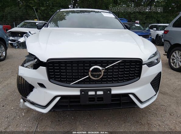 YV4M12RC9S1197798 2025 VOLVO XC60 Белый Вид щитка приборов