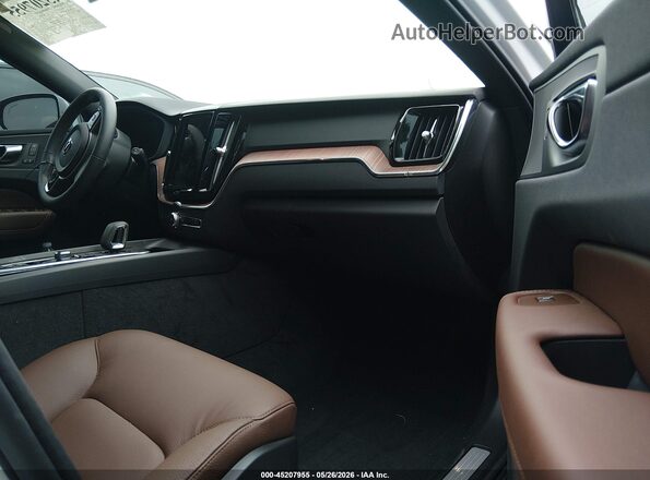YV4M12RC9S1197798 2025 VOLVO XC60 Белый Вид салона спереди