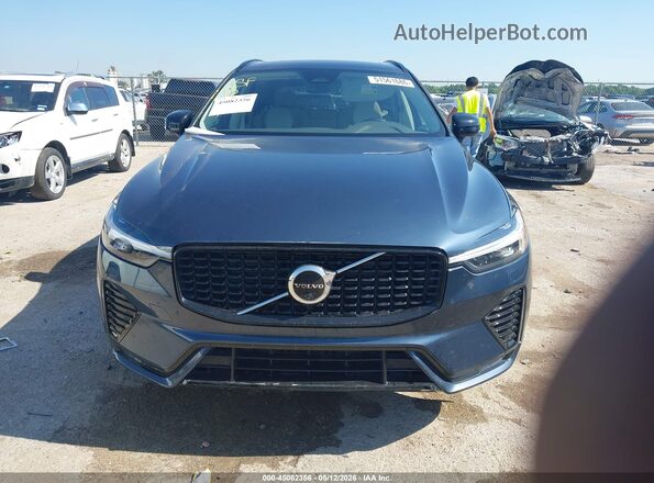 YV4M12RCXS1208968 2025 VOLVO XC60 Синий Вид щитка приборов