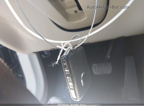 YV4M12RCXS1208968 2025 VOLVO XC60 Синий Вид панели приборов