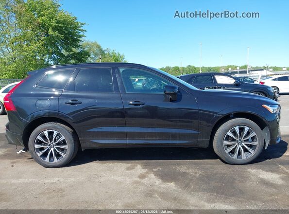 YV4M12RJ3S1178047 2025 VOLVO XC60 Black Vista interior trasera