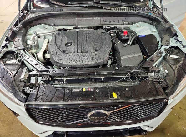 YV4M12RM4T1415124 2026 VOLVO XC60 Gray Widok komory silnika