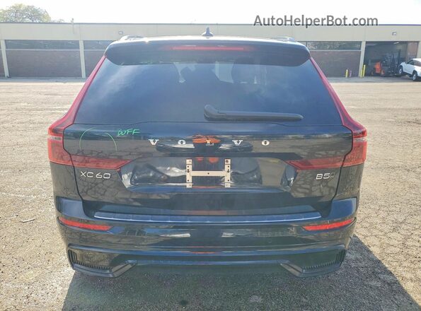 YV4M12RM8T1414428 2026 VOLVO XC60 Black Widok z tyłu