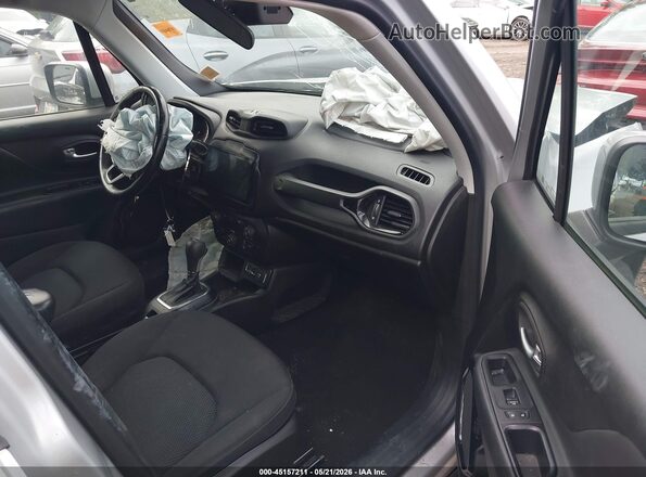 ZACCJABB2JPH22581 2018 JEEP RENEGADE Silver Front interior view