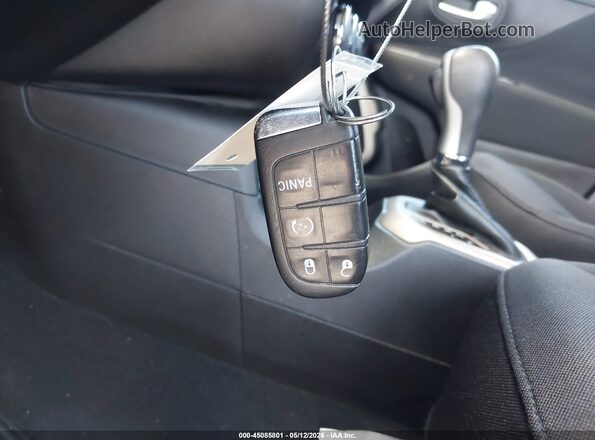 ZACCJABB4HPE41473 2017 JEEP RENEGADE Синий Вид панели приборов