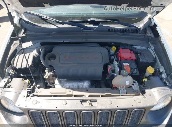 ZACCJABB4JPH92924 2018 JEEP RENEGADE Белый Вид сзади