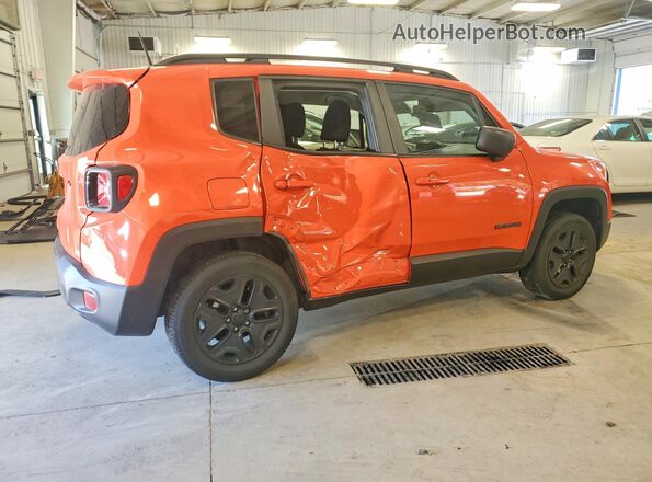 ZACCJBAB9JPH93266 2018 JEEP RENEGADE Оранжевый 