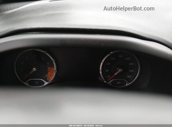 ZACCJBCB4JPH00649 2018 JEEP RENEGADE White უკანა სავარძლების ხედი