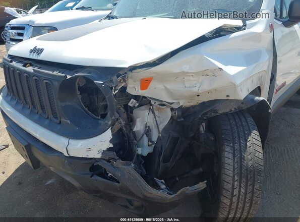 ZACCJBCT1GPD98853 2016 JEEP RENEGADE White Widok z przodu