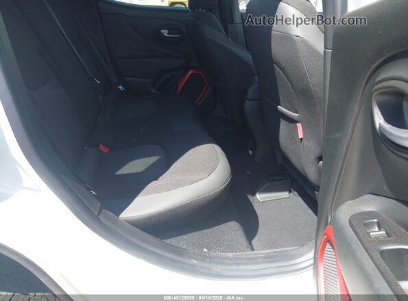 ZACCJBCT1GPD98853 2016 JEEP RENEGADE White Widok naklejki z numerem VIN