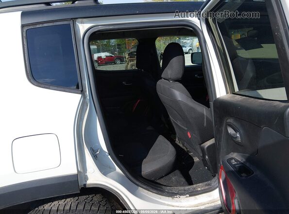 ZACCJBCT2GPE22786 2016 JEEP RENEGADE White 