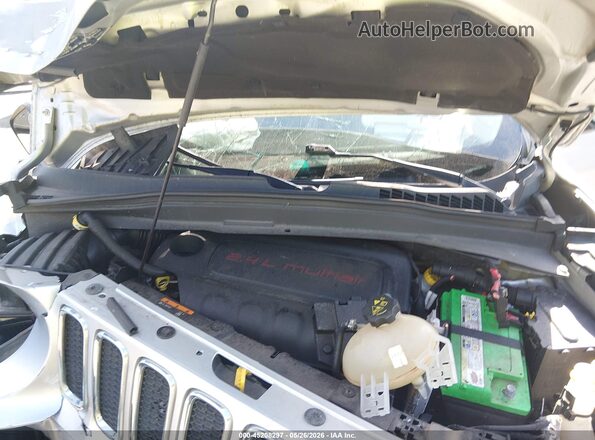 ZACCJBDT7GPC75668 2016 JEEP RENEGADE Silver Vista trasera
