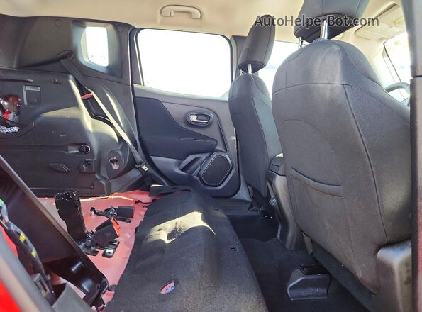 ZACNJBB18LPL10025 2020 JEEP RENEGADE Красный Вид задних сидений