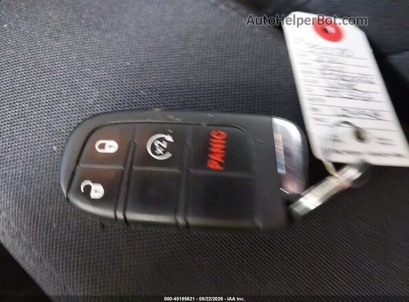 ZACNJBBB3LPL04948 2020 JEEP RENEGADE Белый Вид панели приборов