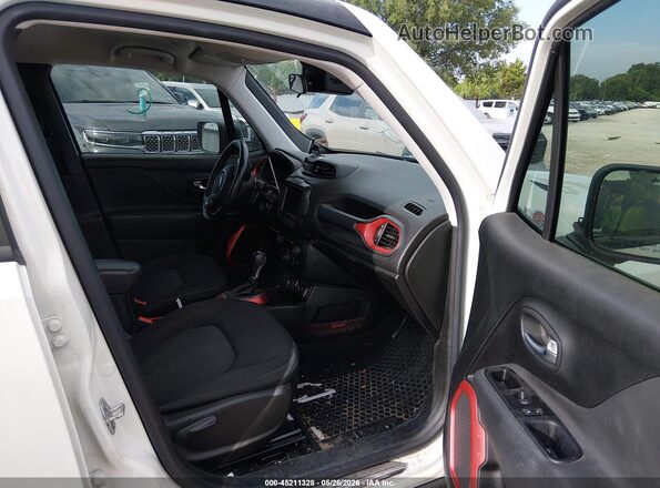 ZACNJBC14LPM06894 2020 JEEP RENEGADE White Front interior view