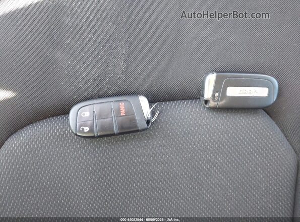 ZACNJDAB3MPN30597 2021 JEEP RENEGADE Silver Вид панелі приладів