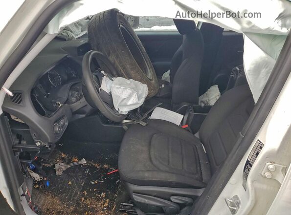 ZACNJDB10NPN90182 2022 JEEP RENEGADE White Front interior view