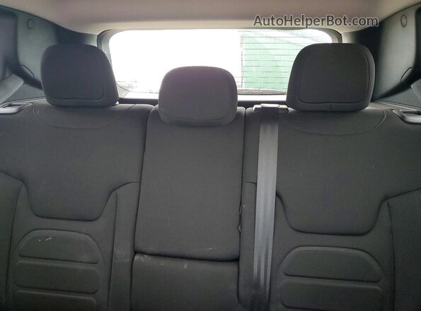 ZACNJDB12NPN44692 2022 JEEP RENEGADE Черный Вид задних сидений